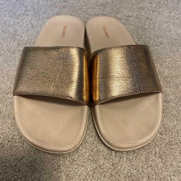 Old Navy rose gold pool slides size 8-9 - Picture 3 of 4